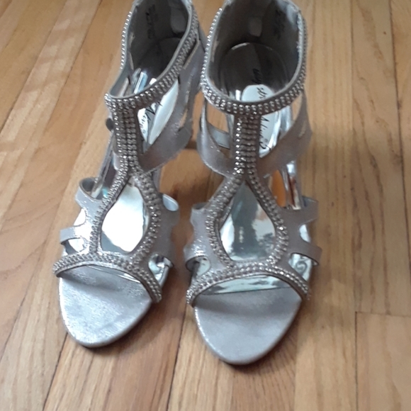 Shoes - Picture 1 of 1
